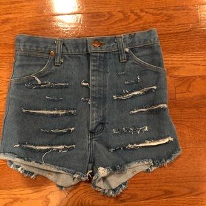 aritzia WRANGLER denim shorts